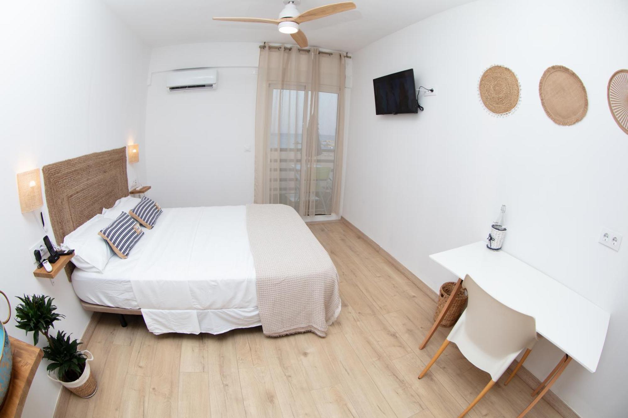 Hostal Playa Dreams Nautico Adults Гарруча Экстерьер фото