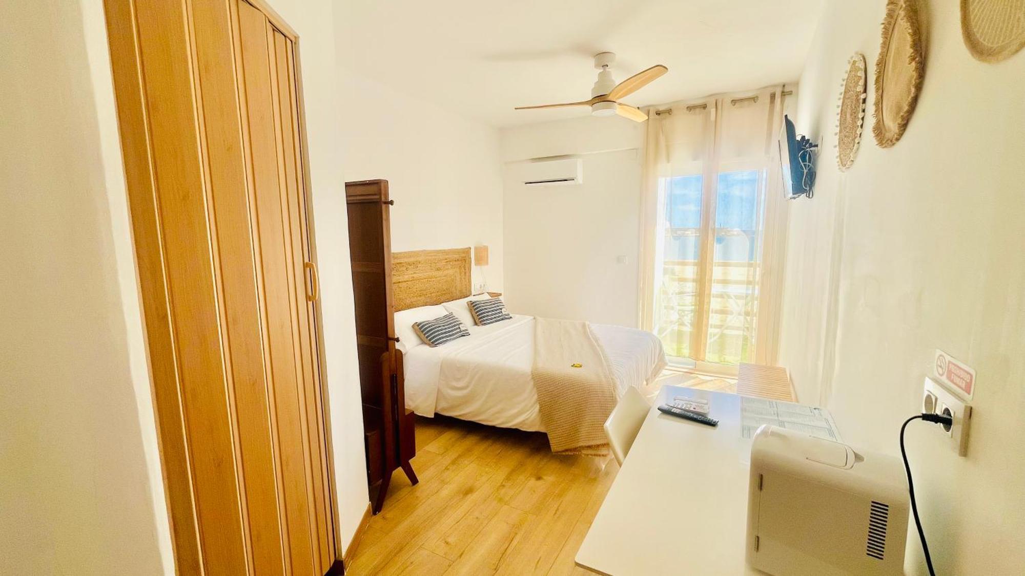 Hostal Playa Dreams Nautico Adults Гарруча Экстерьер фото